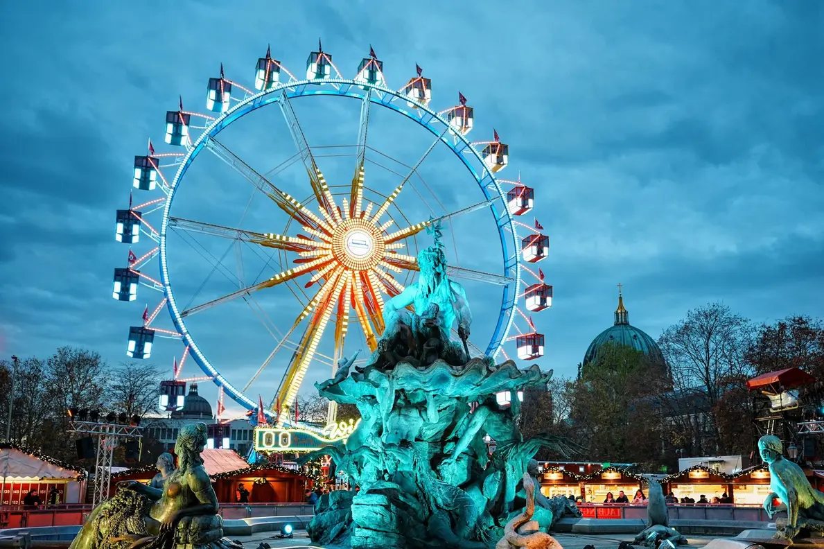 Christmas Shopping in Berlin: KaDeWe + Markets + VAT Savings