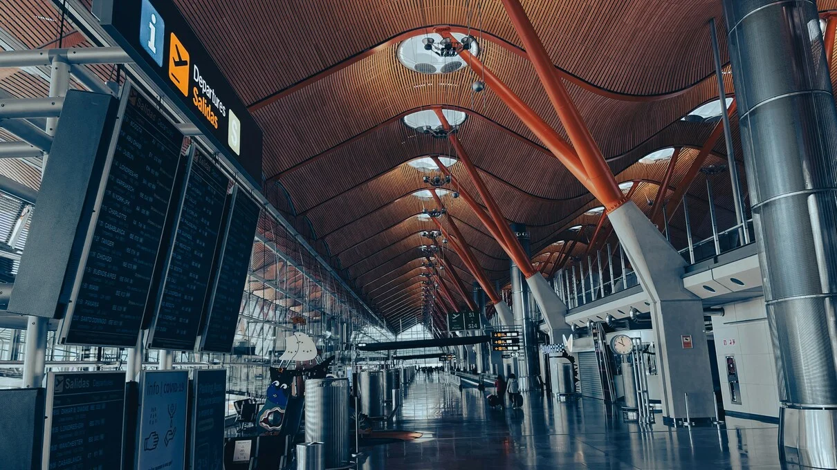 Madrid Airport Tax Refund: DIVA Kiosks T4 & T4S (2026)